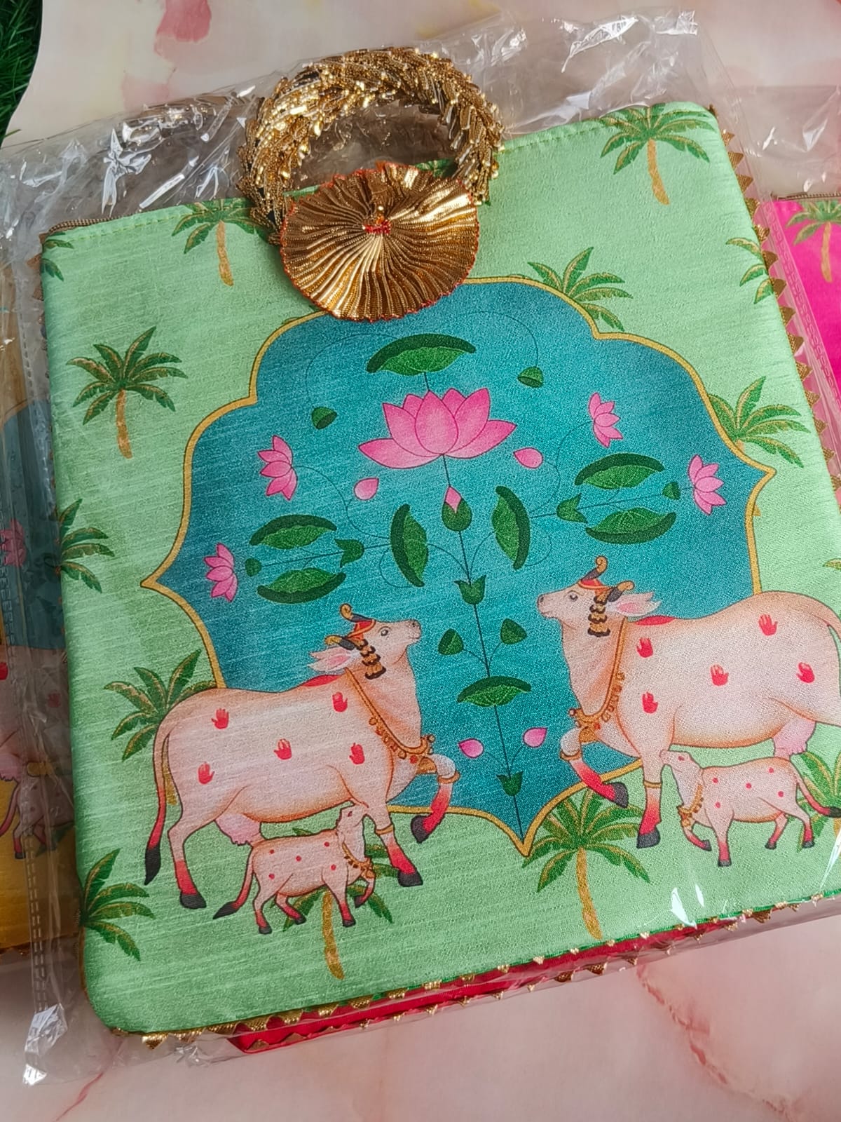 Gomata Temple Combo – Zipper Gift Bag + MDF Kumkum Plate (Matching Print)