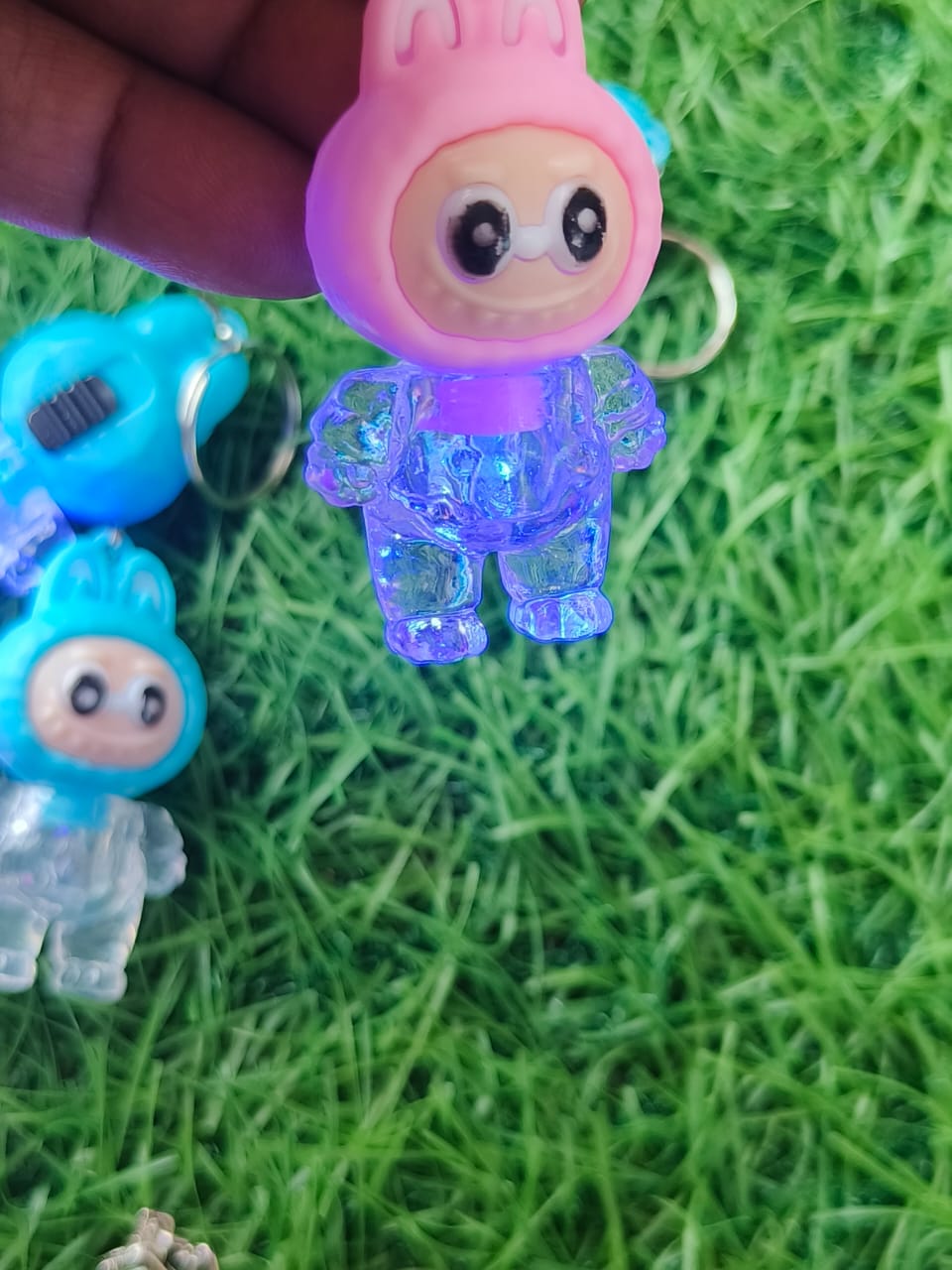 🔑 Set of 10 LED Cartoon Keychains – Party Pack