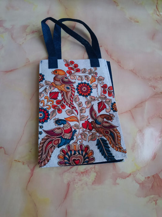 🌺 Printed Felt Gift Bags – Reusable & Eco-Friendly