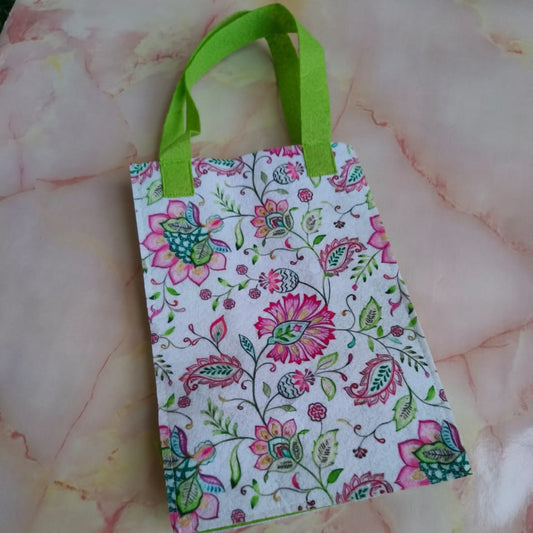 🌺 Printed Felt Gift Bags – Reusable & Eco-Friendly