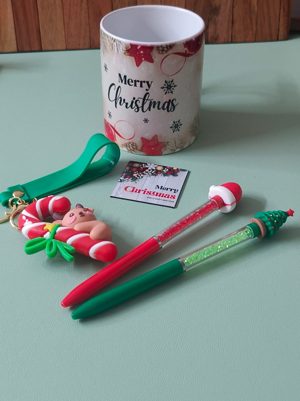 Christmas Gift Set | Merry Christmas Mug with Keychain & Fridge Magnet